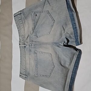 Womens Size 4 Tommy Hilfiger jean shorts